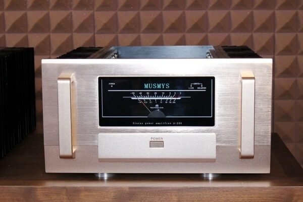 MUSMYS-Reference Accuphase A-200 Pure Class A Amplifier 300W*2